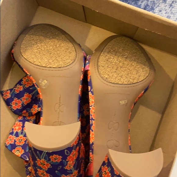 JS Narella - Brand new in box - Picture 5 of 6